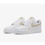 NIKE Air Force 1 07 ESS 나이키 우먼 에어 포스 1 에센셜 화이트 베이지 미니스우시 CZ0270-105