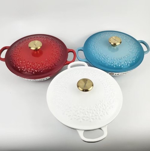 르쿠르제 LeCreuset 무쇠 냄비 22cm 크리스마스 에디션 주물 법랑냄비 전골 냄비 3color